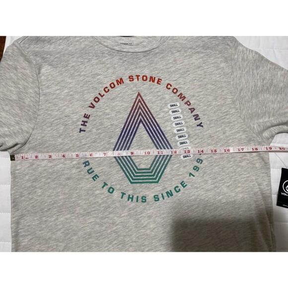 NWT Volcom Men's S T-Shirt Gray Tee Organic Cotton Horizon Short Sleeve - Picture 3 of 4